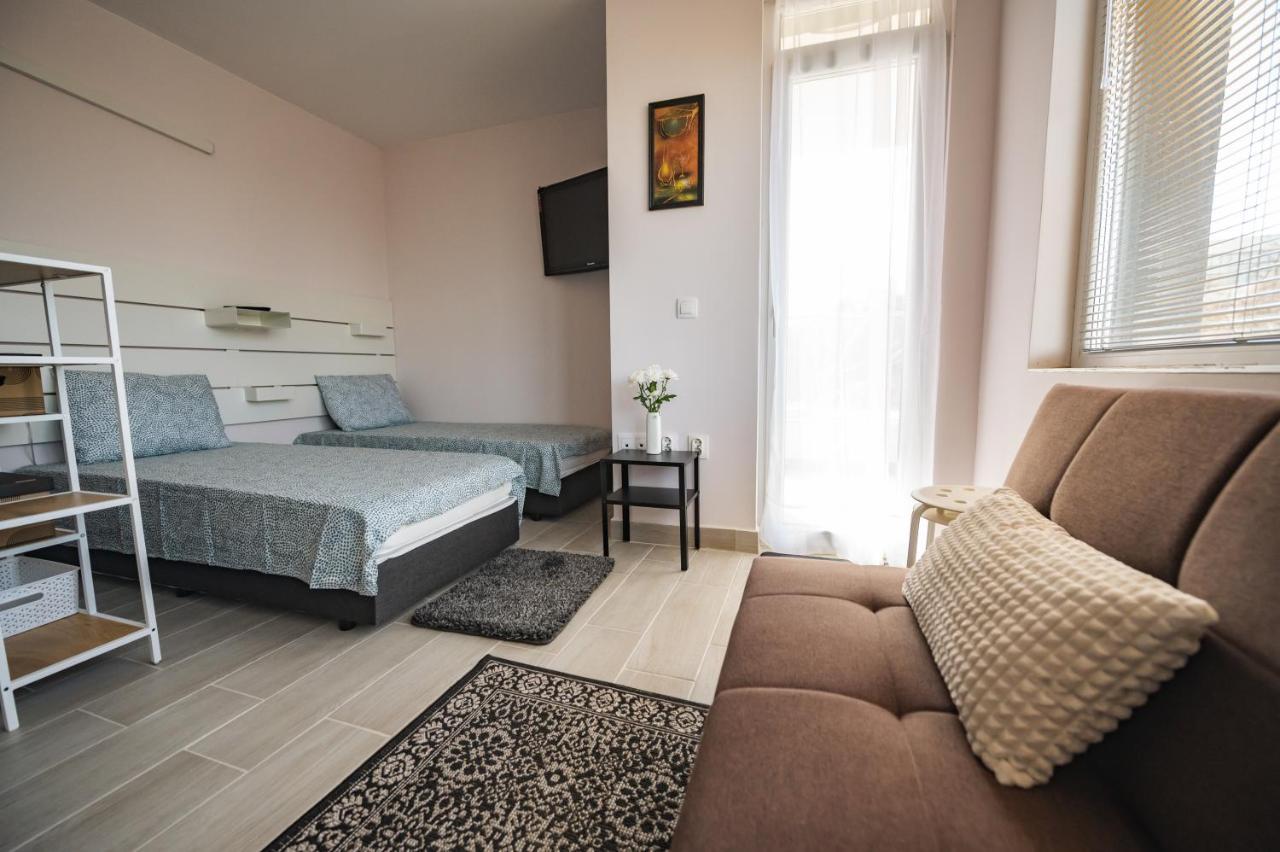 Paradise Guest Sofya